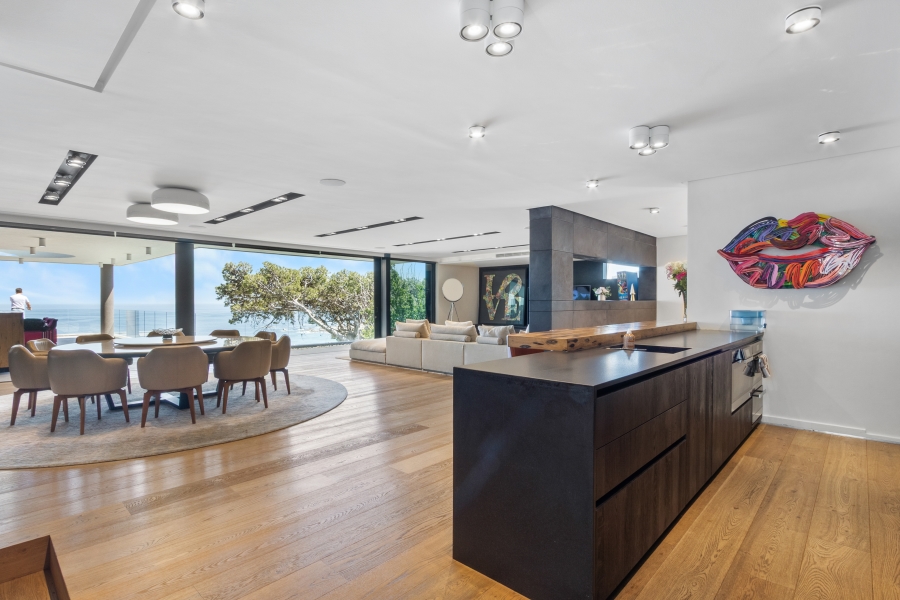 5 Bedroom Property for Sale in Camps Bay Western Cape
